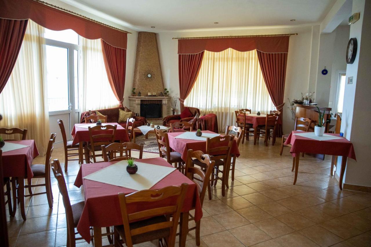 Hotel Kastro Sérvia Exteriör bild