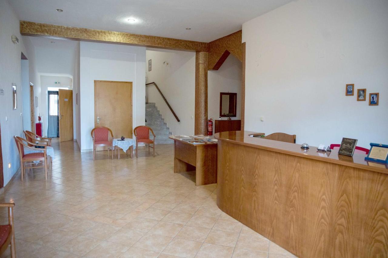 Hotel Kastro Sérvia Exteriör bild