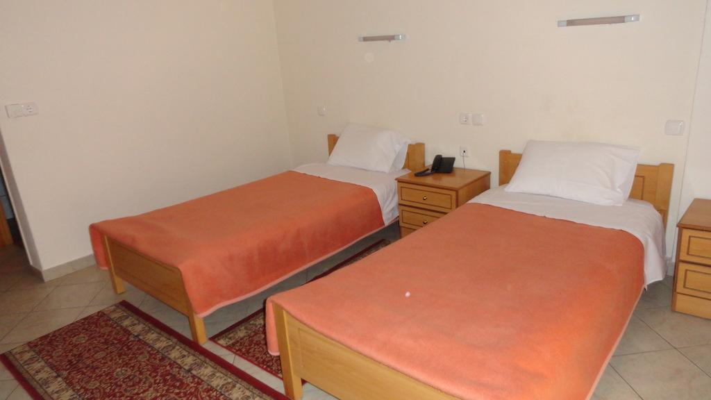 Hotel Kastro Sérvia Rum bild